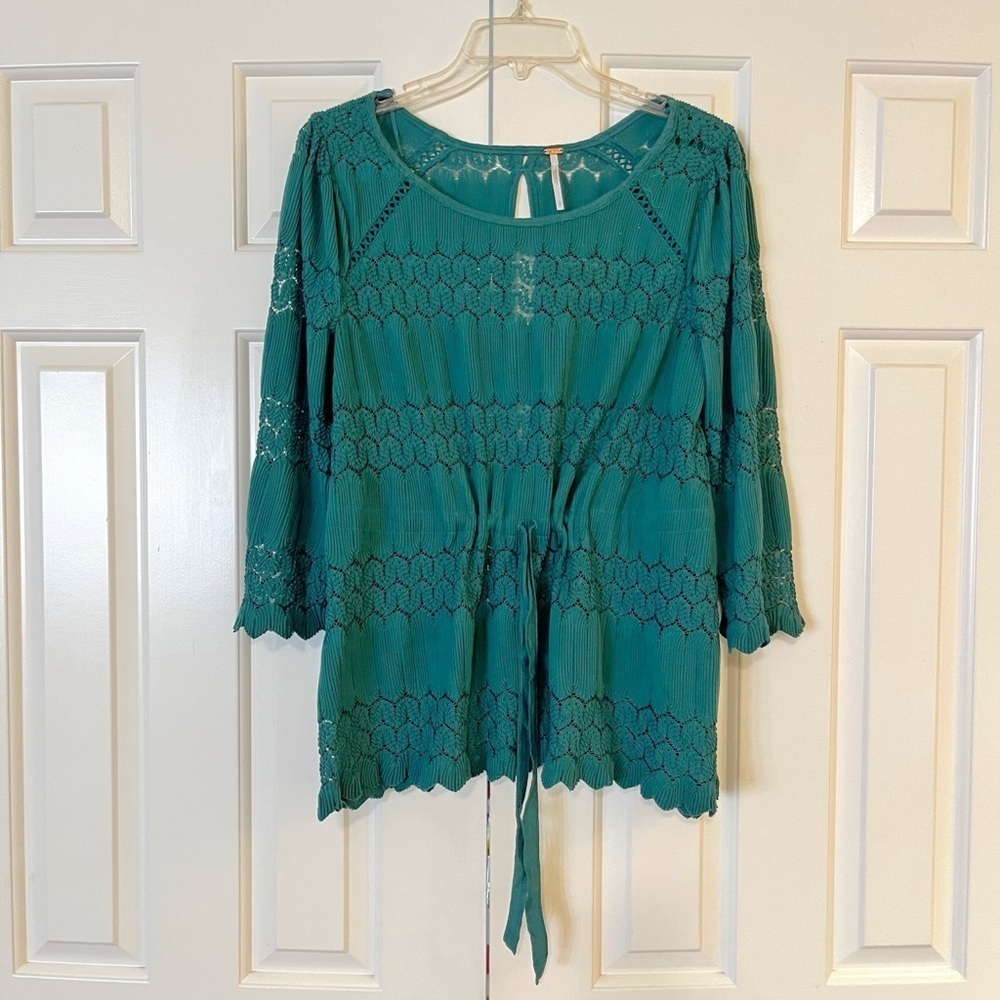 Free People Fire Island Open Knit top. Green, 3/4 sleeve, waist tie, lace. Large - Picture 14 of 15